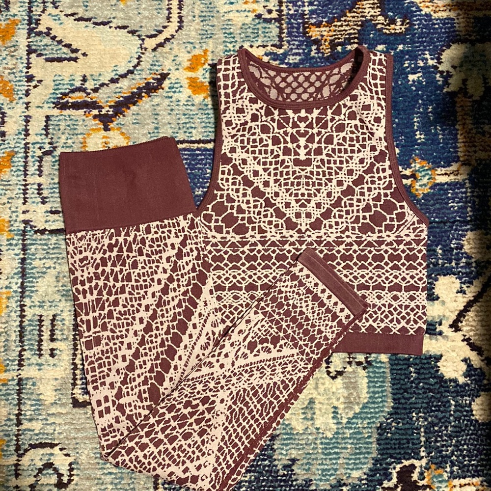 Fabletics Set - Leggings and Top
